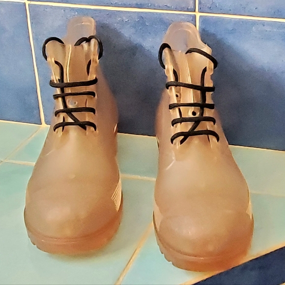 Regia Rain Boots - See Through,  size 6.5 - Picture 2 of 7